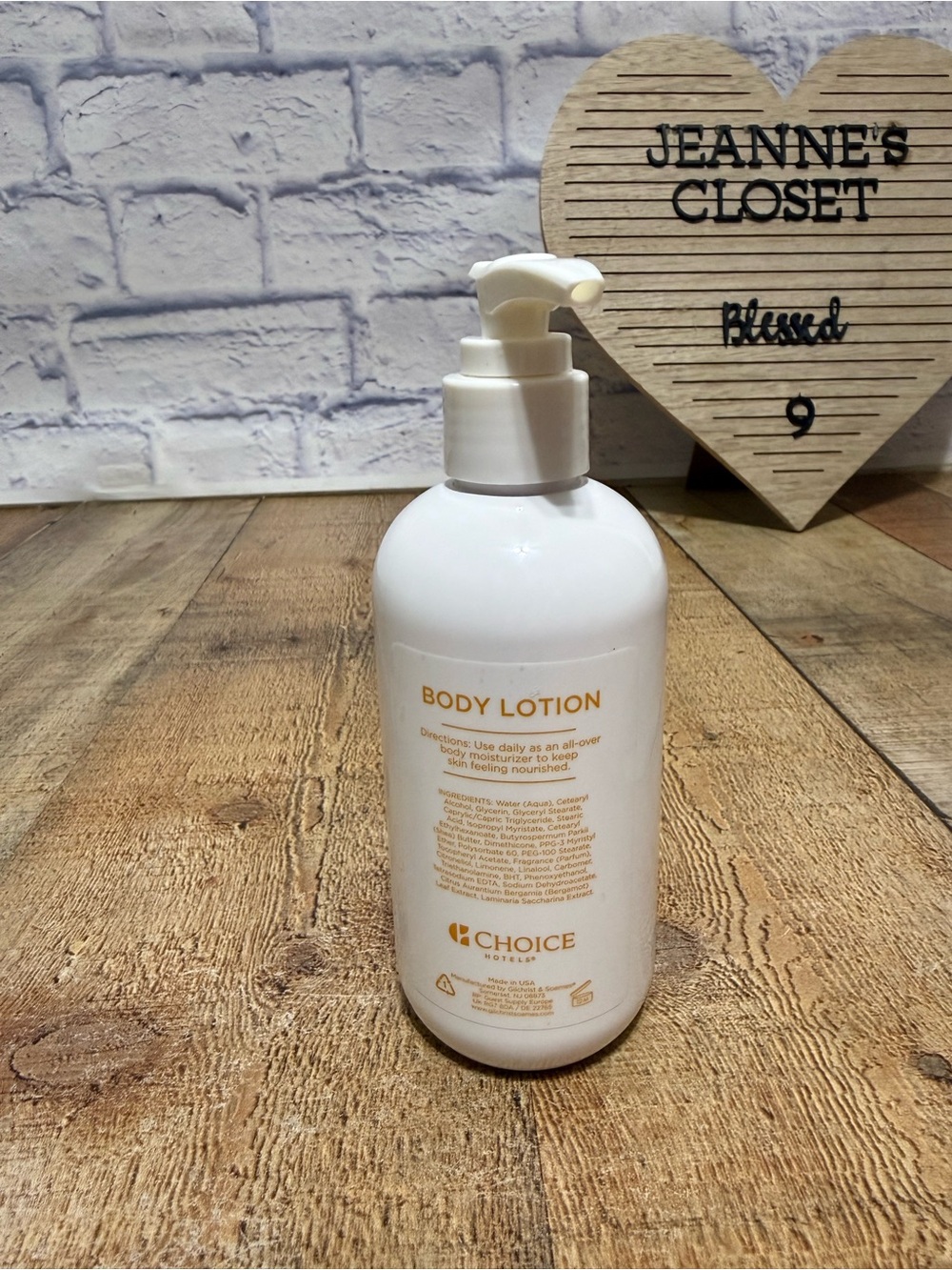 Raio Daily Moisturizing Citrus Mint Body Lotion 8 fl oz with Pump - NEW - Picture 2 of 4
